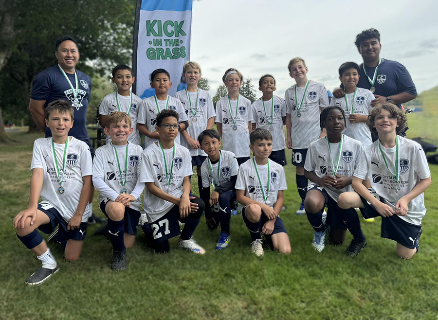 TC B2015 White Kick in the Grass Finalist