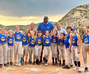 Presentational Girls Youth Softball (8-13yrs) visual