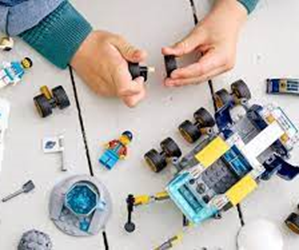 Presentational Camp: Fast Forward Kids: Lego Logo visual