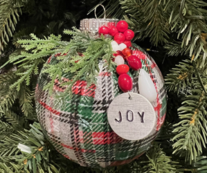 Presentational Craft Class - Decoupage Ornament visual